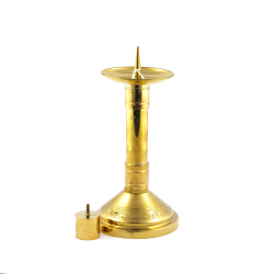 Een gouden altaarlamp. 33 cm hoog