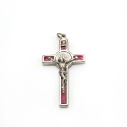 Pendentif croix de Saint Benoit en nickel et émail. 6 cm