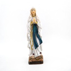 Beeld van de Maagd Maria in hars. 15,5 cm