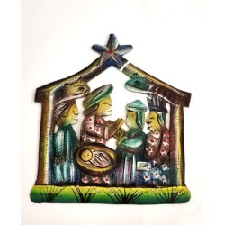 Crèche de Noël colorée artisanale fabriquée en Haïti. 13/10 cm