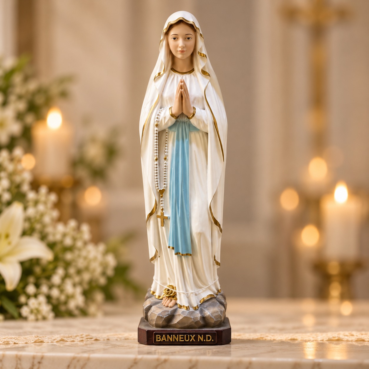 Statue de Notre-Dame de Banneux priante
